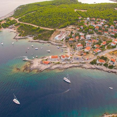 The Sea House Apartments Віс Екстер'єр фото
