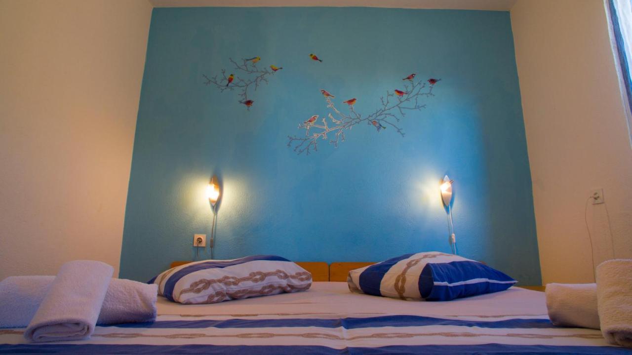 The Sea House Apartments Віс Екстер'єр фото
