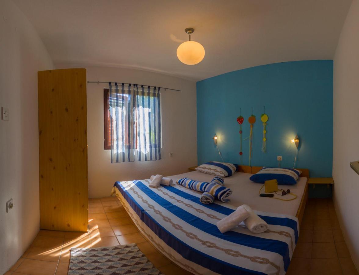 The Sea House Apartments Віс Екстер'єр фото